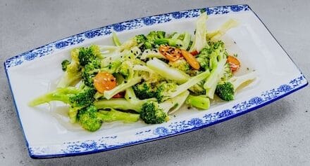 Brokuły z czosnkiem