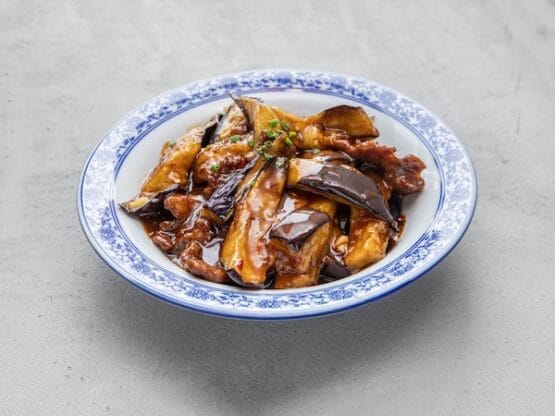 Wołowina z bakrażanem po syczuańsku